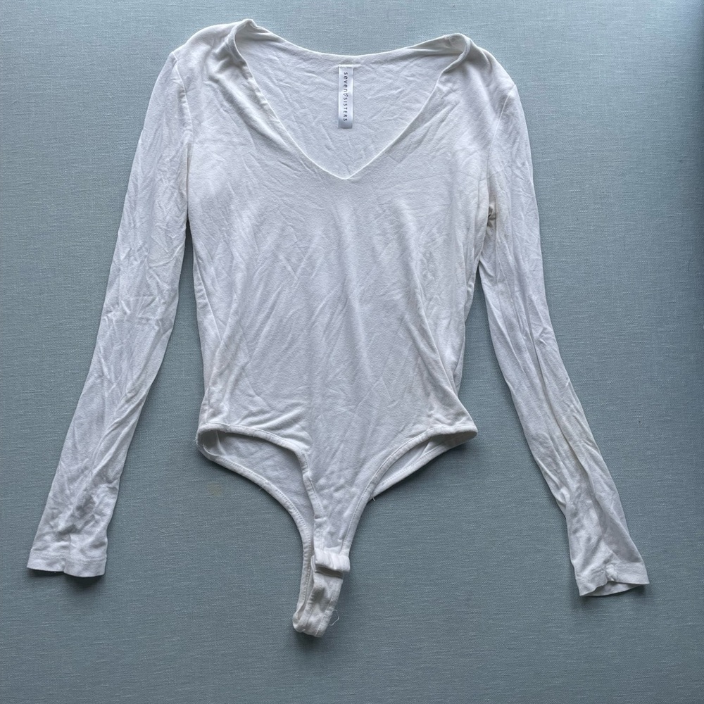 Seven Sisters Soft Comfy V-Neck White Long Sleeve Bodysuit - no size